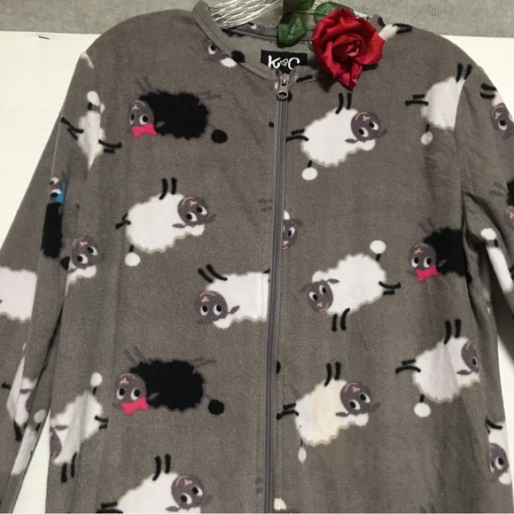 K C Footed pajamas sheep print gray white black & pink nonslip feet Med. EUC - Picture 5 of 14